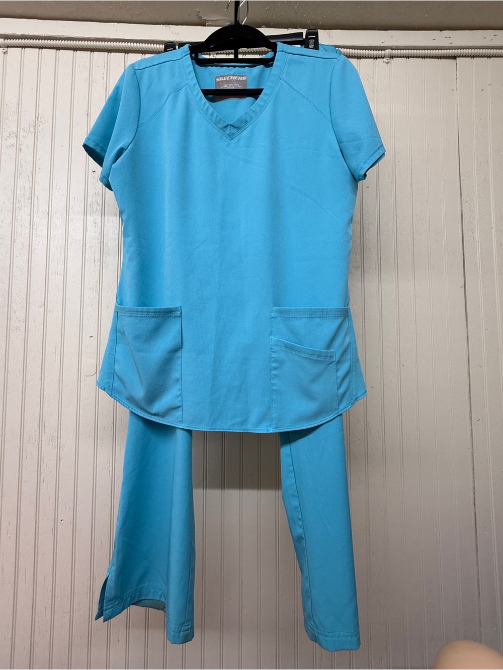 Skechers by Barco Medical Scrub Set V-Neck Top & Straight Pants Turquoise Size M